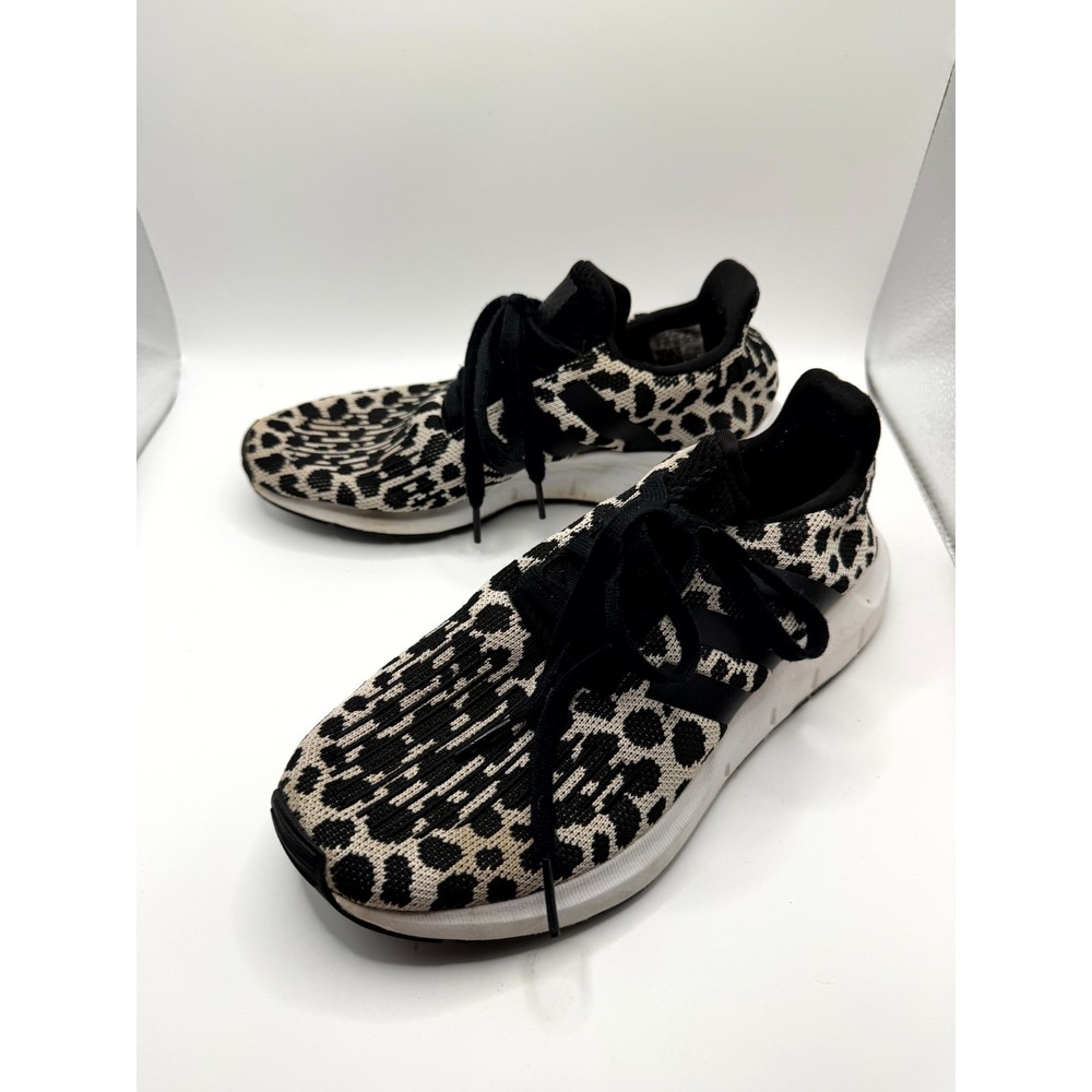Adidas Swift Run BD7962 Womens 7 Sneakers Black Leopard Print Running Shoes